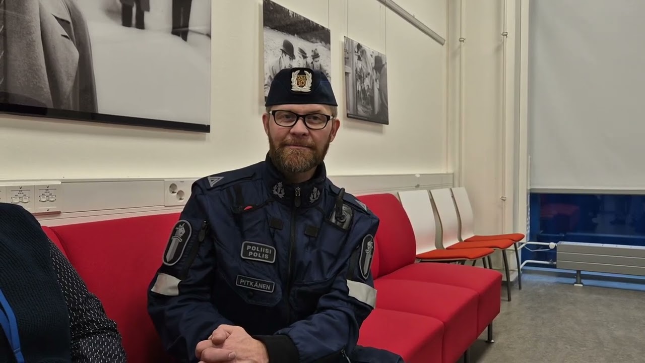 Haastattelu rikosylikonstaapeli Mikko Pitkänen