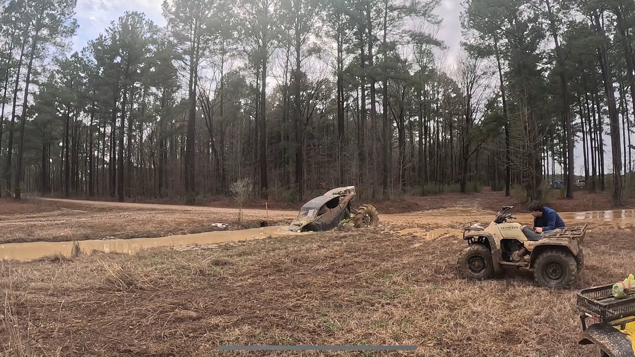 Lifted Canam X3 and others going Deep at Muddy bottoms Atv park!