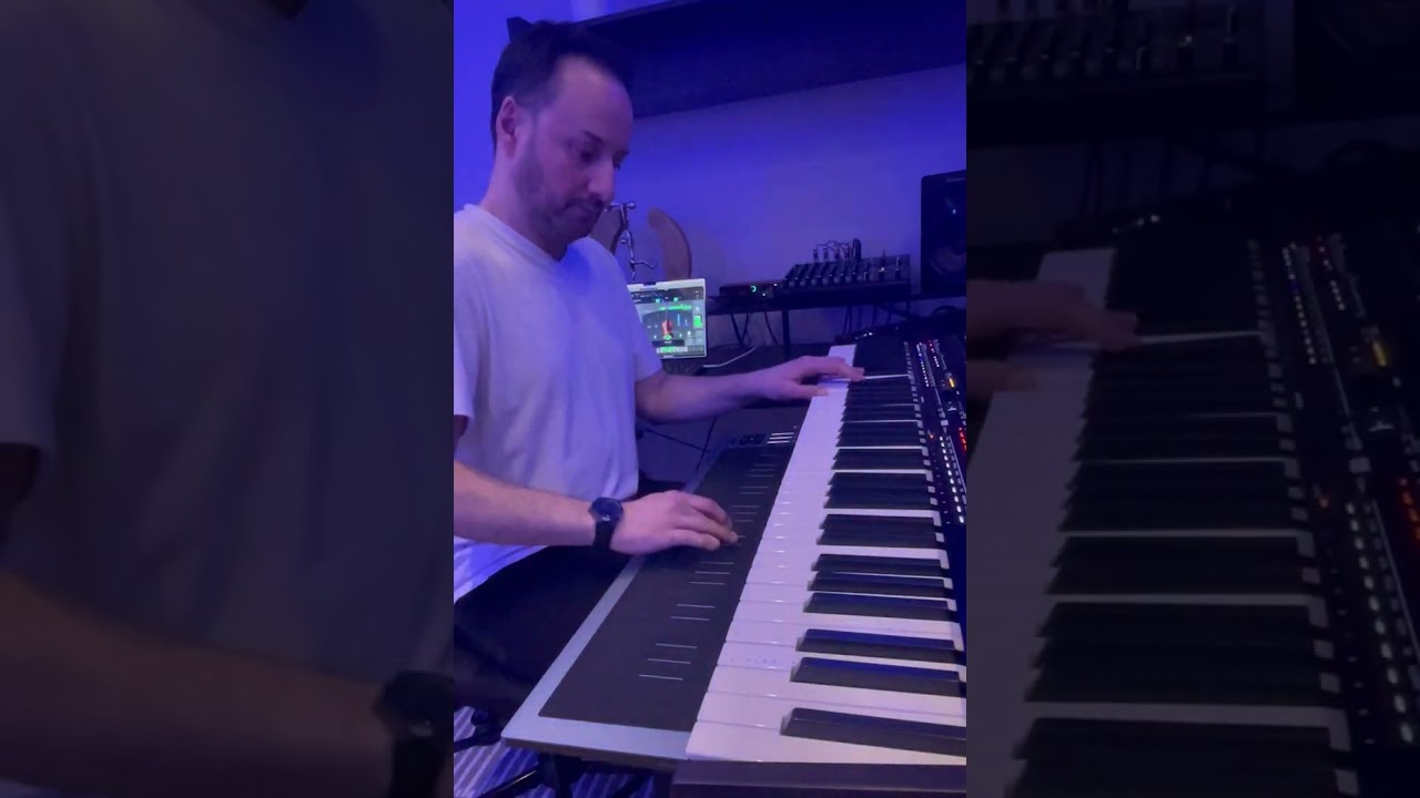 مقطع الأول لأغنية كليمات عزف على الكمان (Wael Keyboard) cover music