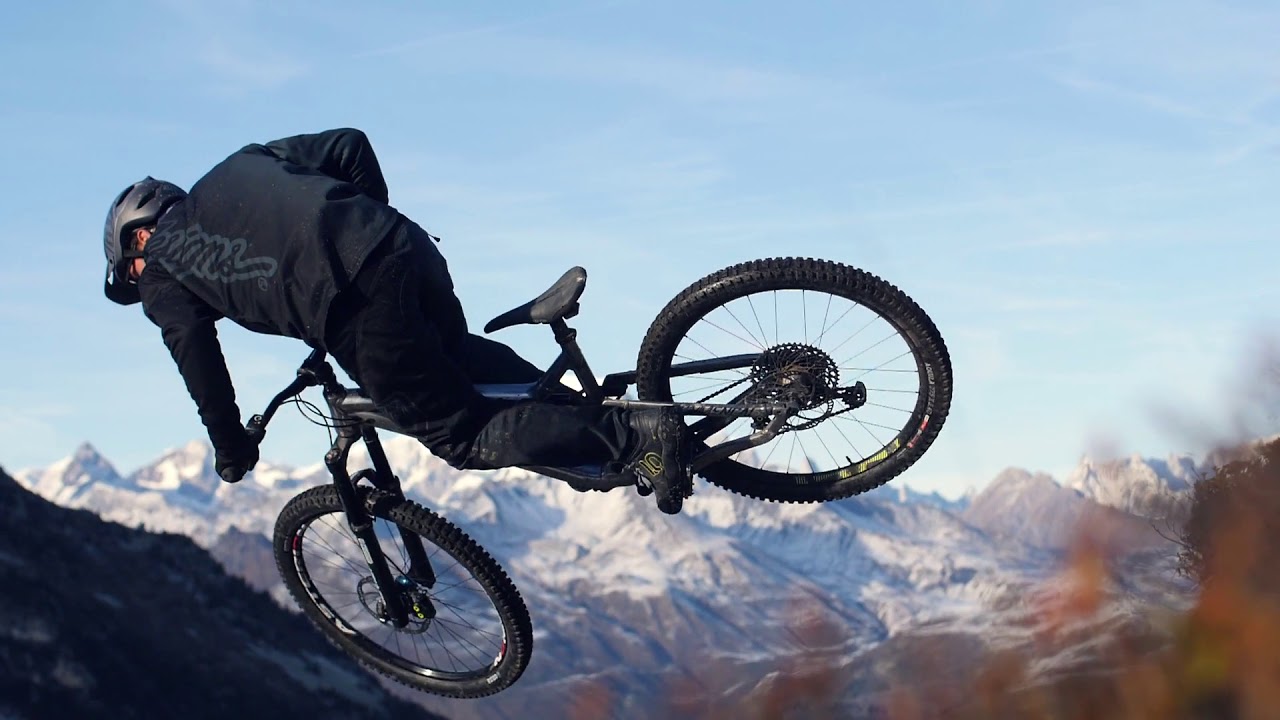 COMMENCAL Autumn Trail Bike Ripping with Vincent Pernin