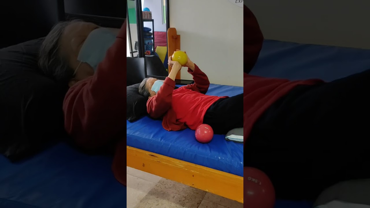 Fisioterapia en adulto mayor #fisioterapia #ejercicio #adultosmayores #geriatr&iacute;a