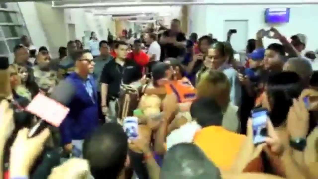 Llegada de Tempo a Puerto Rico [Tempo Libre] 11/9/2013 (VIDEO COMPLETO HD)