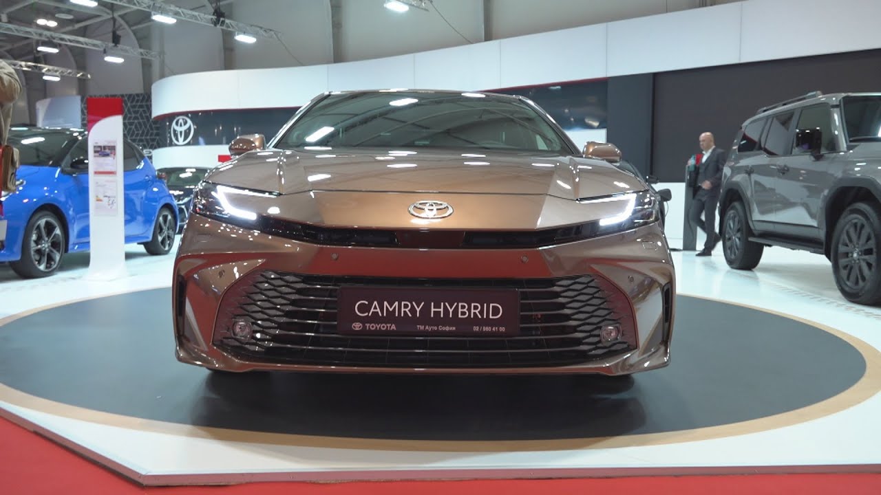 Toyota Camry Hybrid Car (2025) Exterior and Interior
