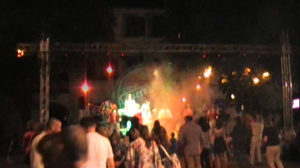 UNA TANTUM live