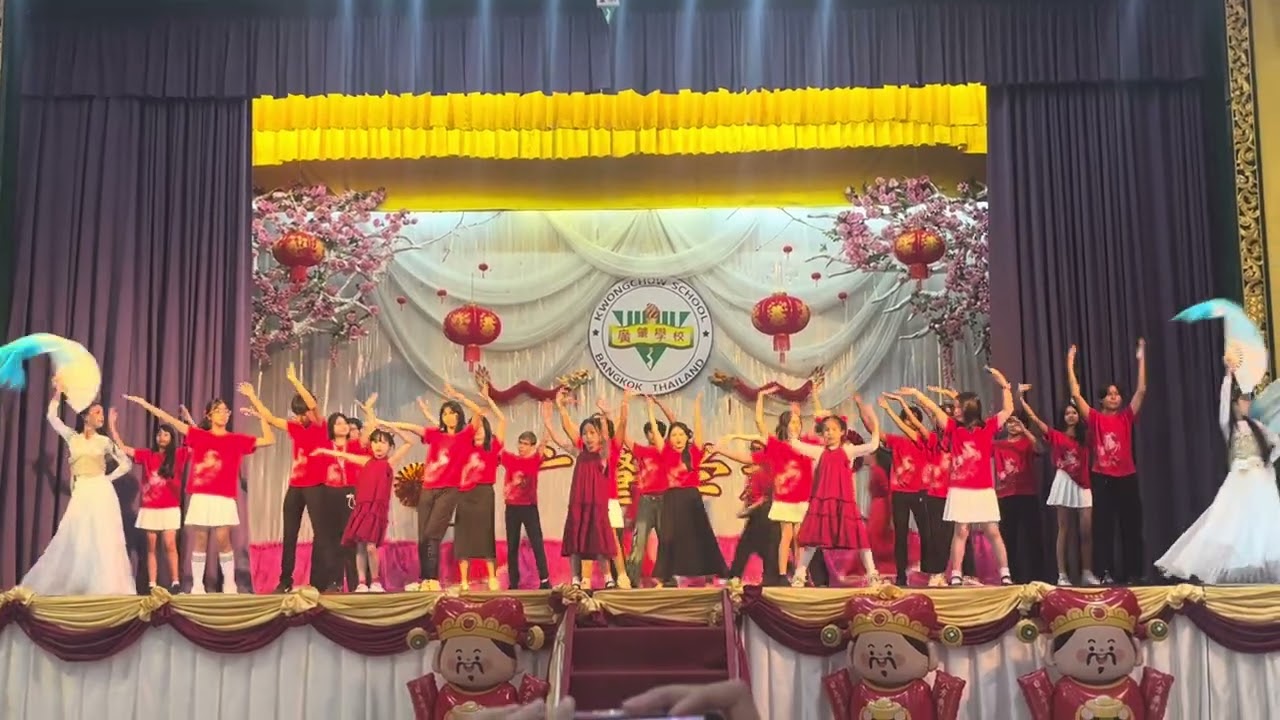 #春节表演#舞蹈#相亲相爱一家人