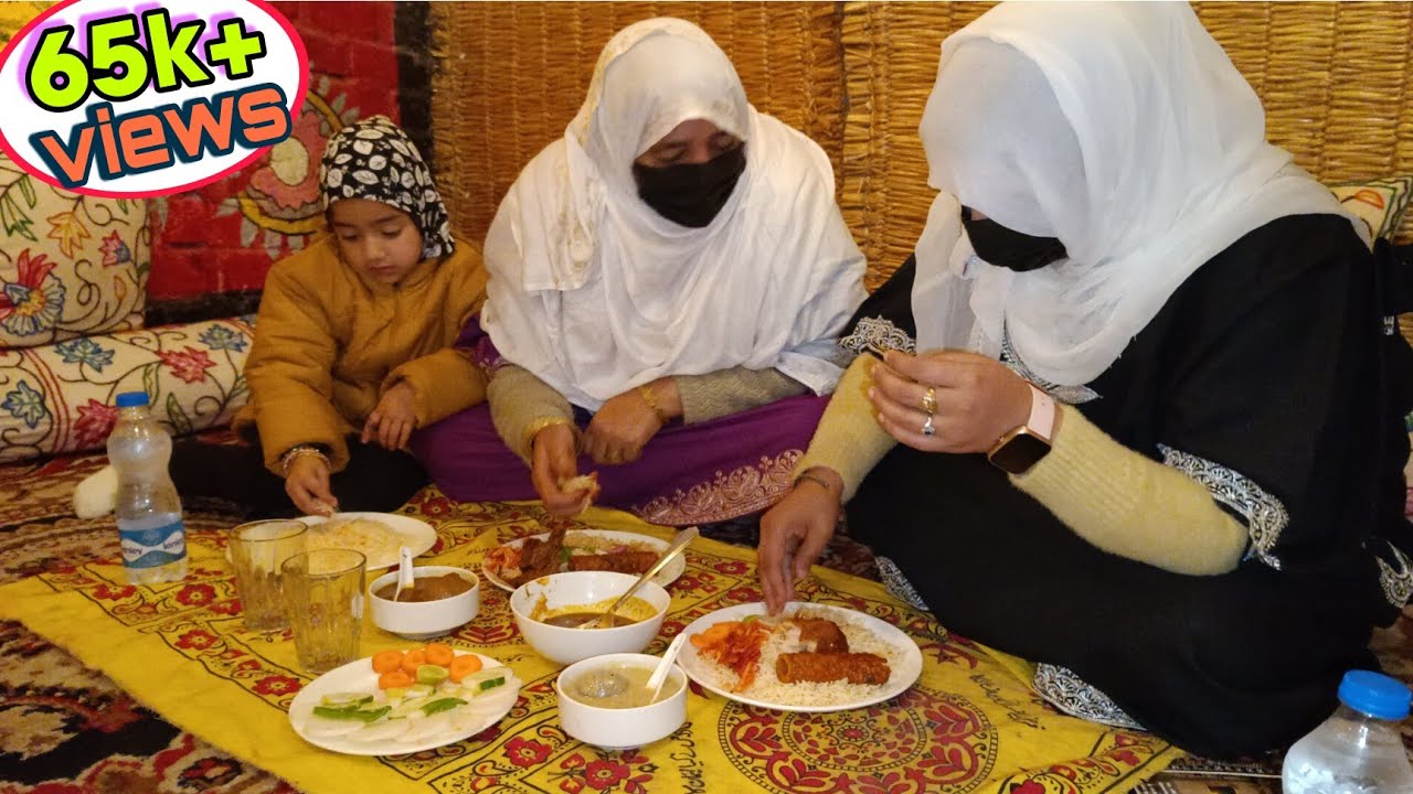 Kupwara Mei Restaurant Pe Khaya Wazwan | Yaha 50 Saal Purani Cheezein Bi Dekhi