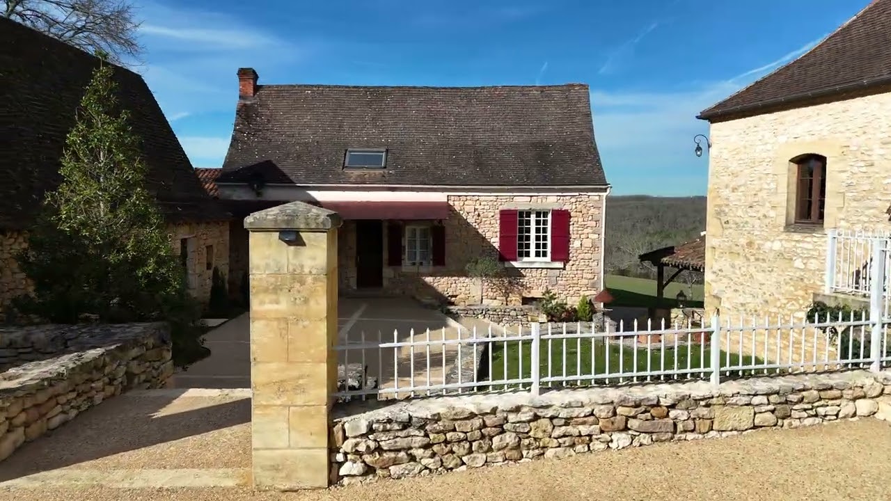 #452 - Domaine de caractère au centre de ses 27ha de terre offrant une vue panoramique