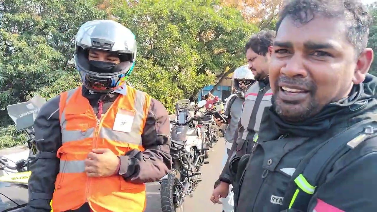 lonavala ghat 32 weekend riders in one page..#youtubeshorts #bikeride #bikelover #weekendriders