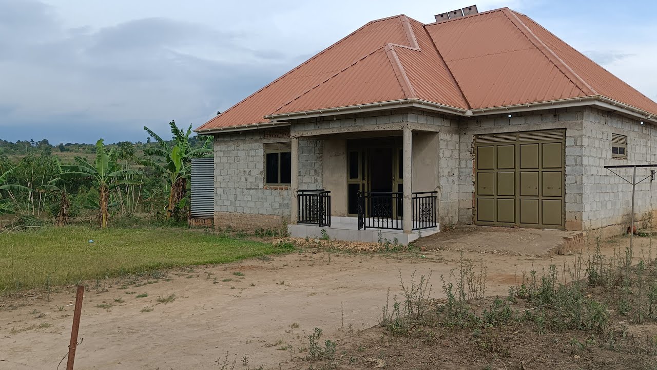 3km from kakiri Town Residential house seated on 100by100fts Piece of Land on sale with Ready title