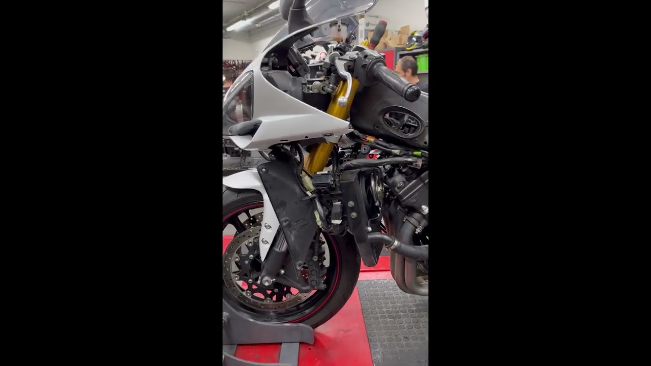 YAMAHA R1 RALENTI INESTABLE