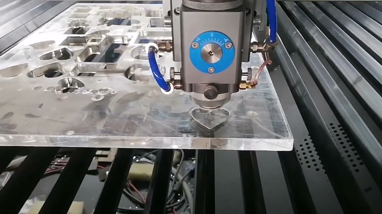 15mm acrylic CO2 laser cutting machine 300watts