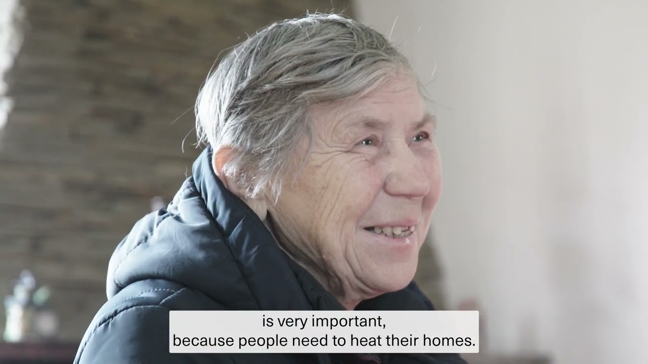 Ukraine Humanitarian Crisis: Red Cross provides wood-burning stoves to help keep people warm