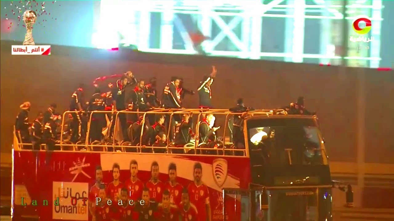 حافلة الأبطال و أهازيج وفرحة الأحمر/ بطل خليجي 23