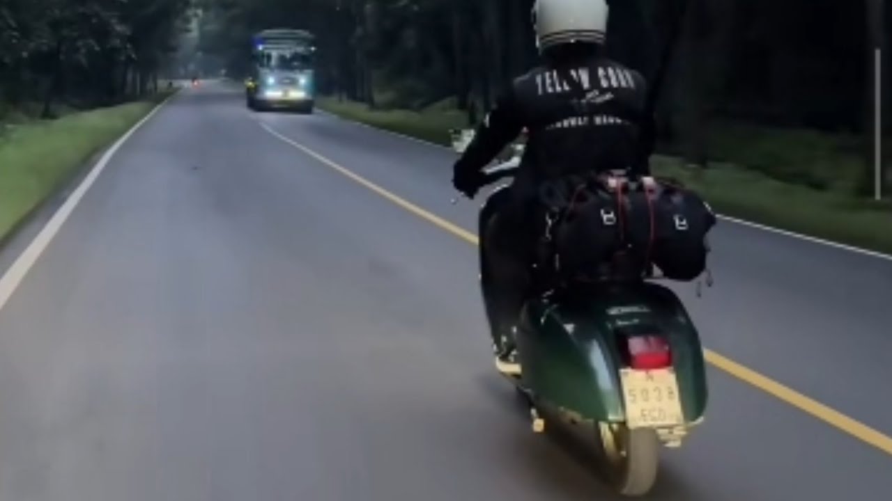 Tinggalkan Bromo, Ariel NOAH OTW Bali Touring Vespa By Cuprum..... 