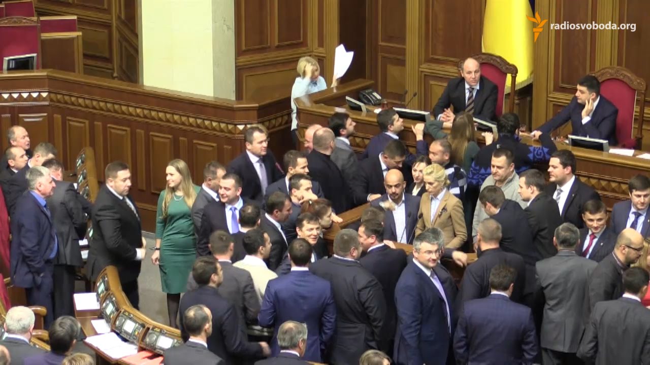 Бійка і блокування трибуни – через голів комітетів Верховної Ради