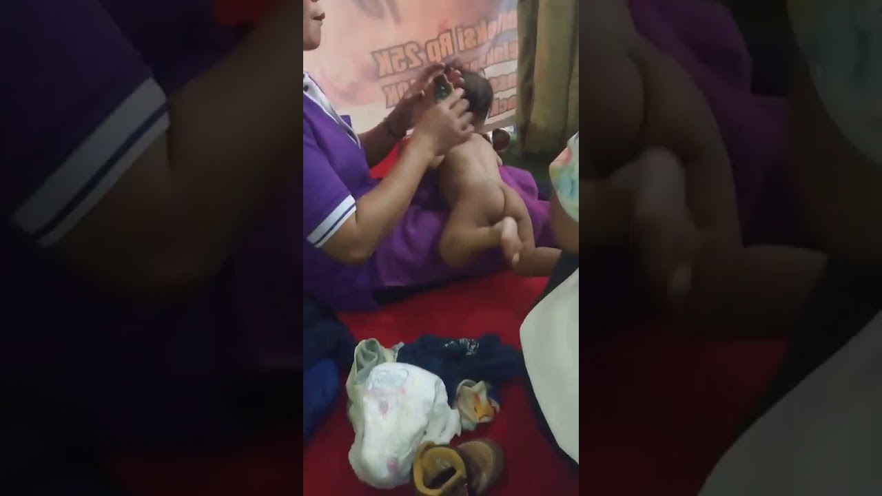 Terapi pijat bayi Kecengklak Bagian ke 1