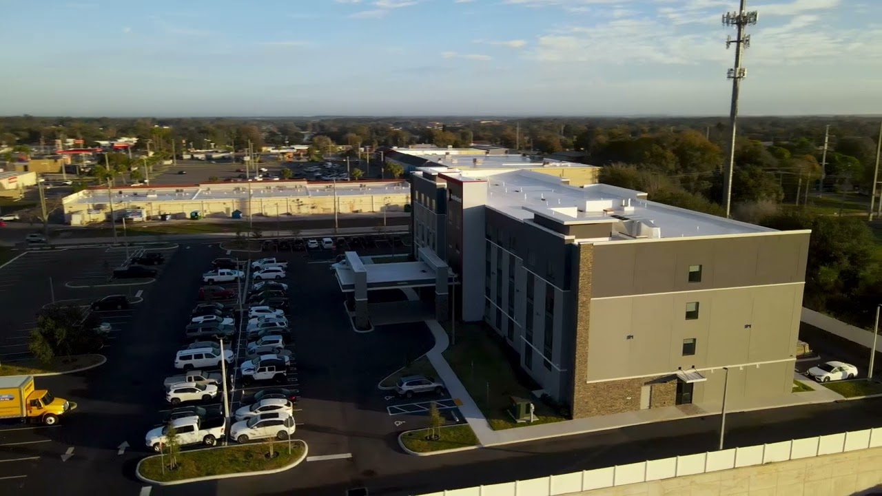 CLOSEST Hotel to Legoland  & Peppa Pig Theme Parks Best Western Plus