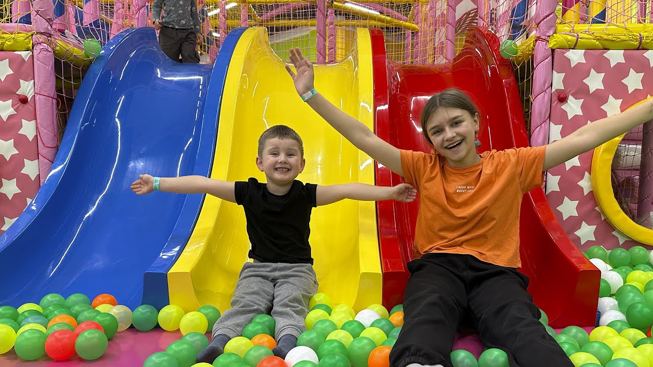 Fun Playtime with Yaroslava & a Little Helper | BuBuDu Kids - Video Vlog