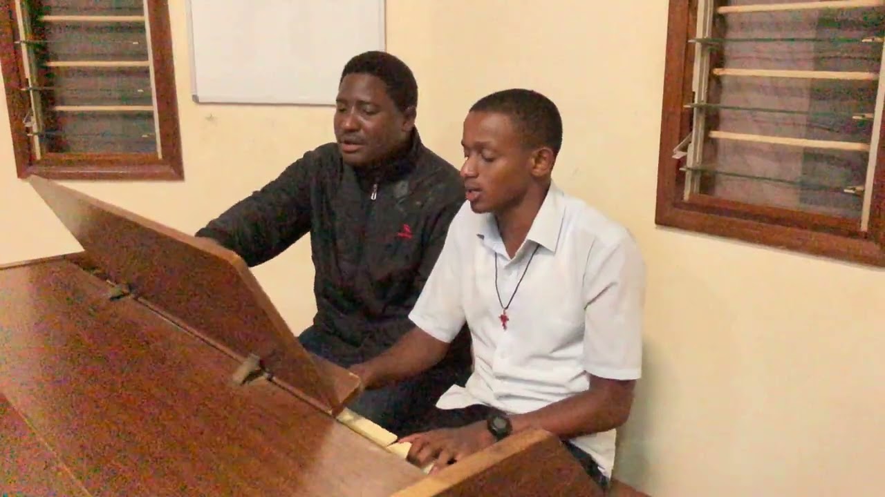 VIUZENI MLIVYONAVYO - Felician A. Nyundo (R.I.P)