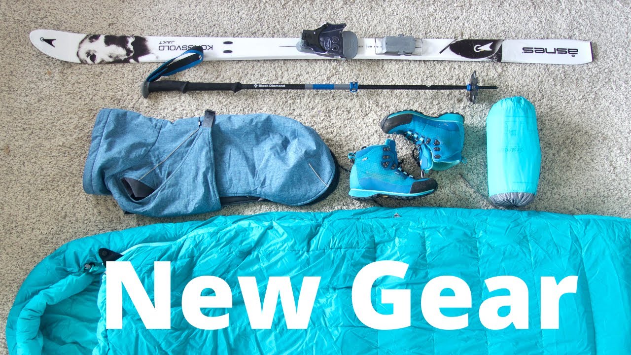 NEW OUTDOOR GEAR || Sleeping bag, hiking boots, skis, sleeping pad ++