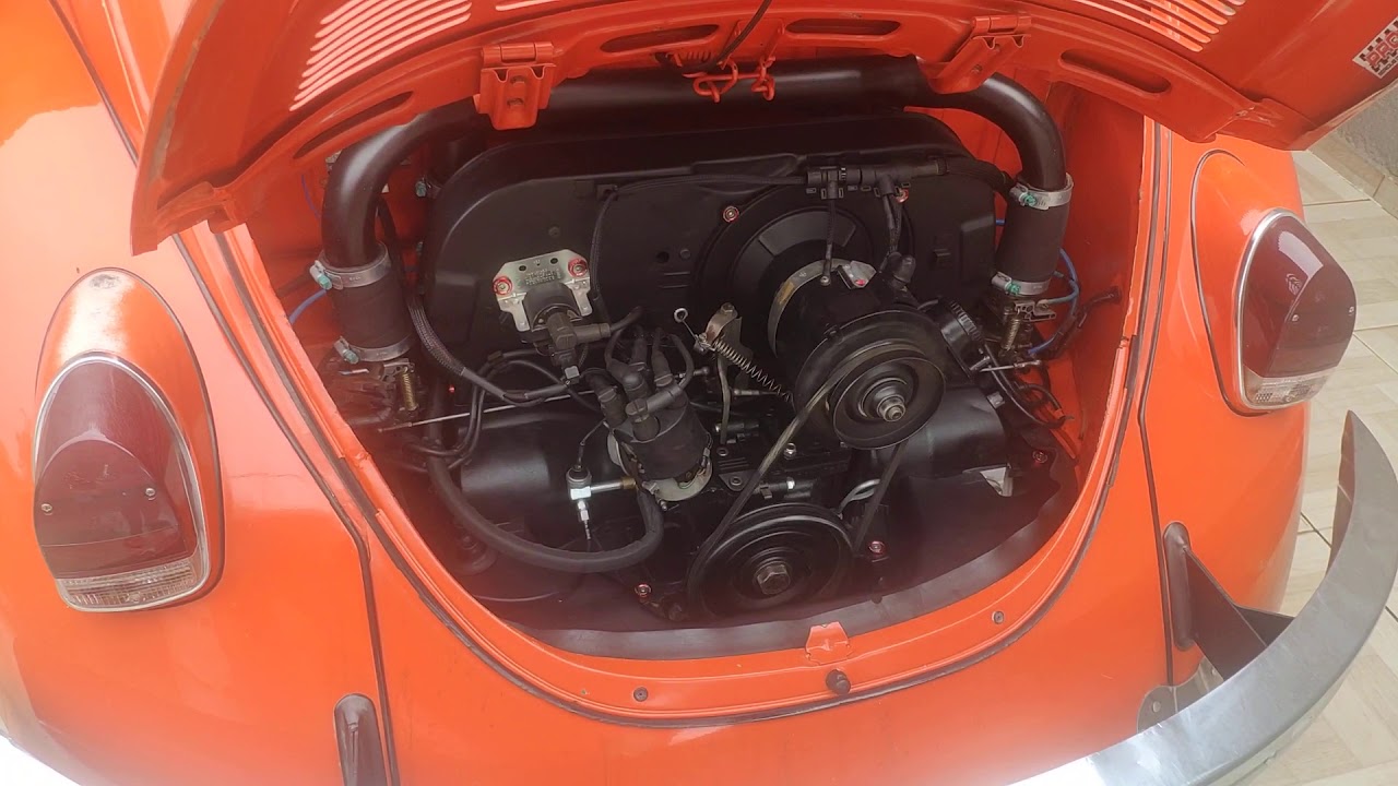 Fusca 1600 turbo carburado, dando partida frio, sem cortes e edição.