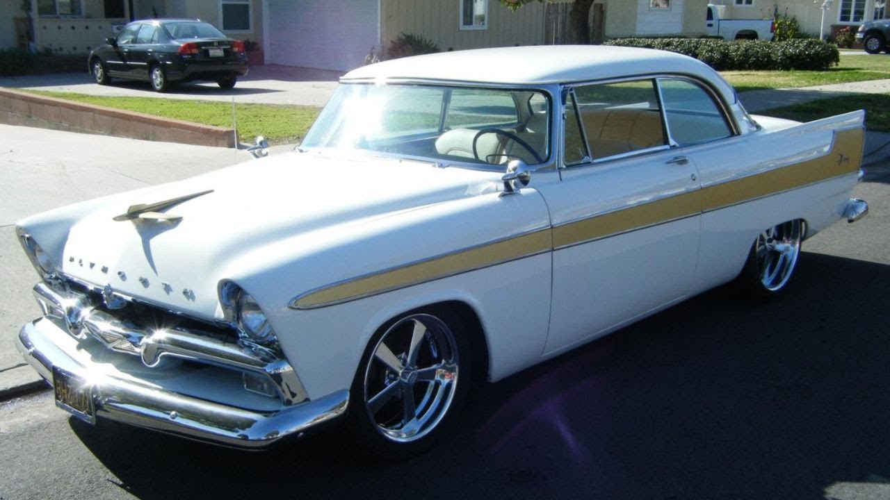 Plymouth Fury 1956 года, двухдверное спортивное купе — классические автомобили 50-х годов — рання...