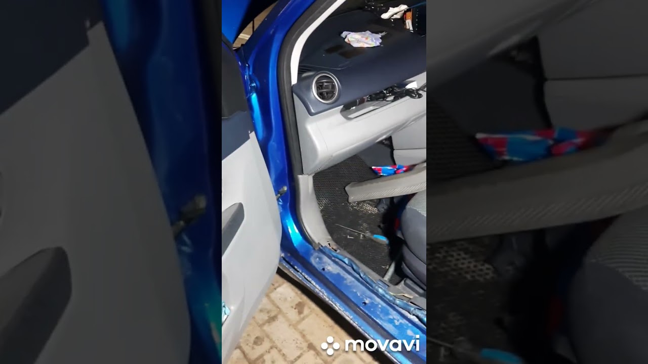 Mazda demio, нет питания на бензонасос.