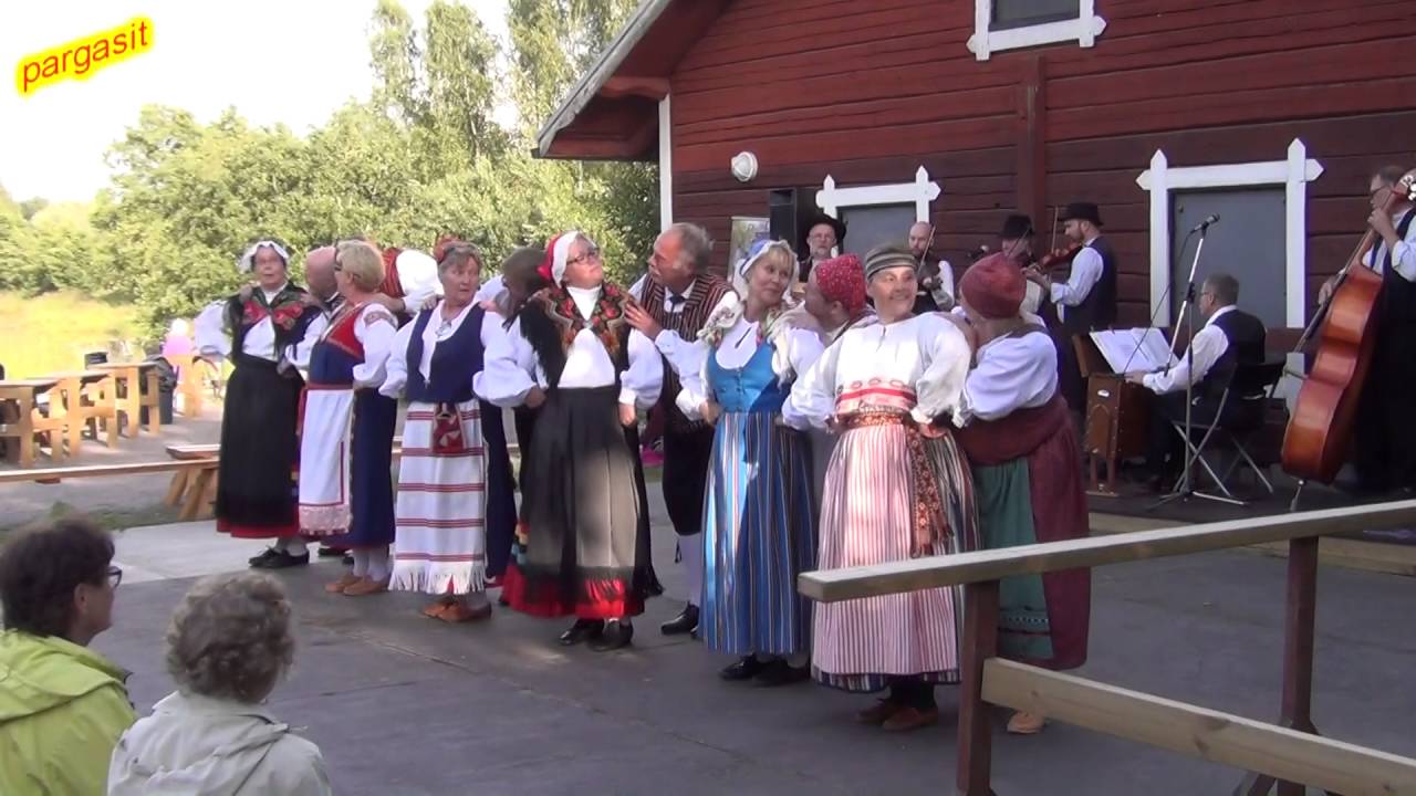 Folk dance - Koiviston polska, Helsingin Pit&auml;j&auml;n Tanhuujat ja Spelarit 10.8.2016