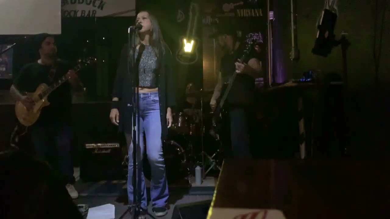 Celeiro - Enter Sandman(Metallica)