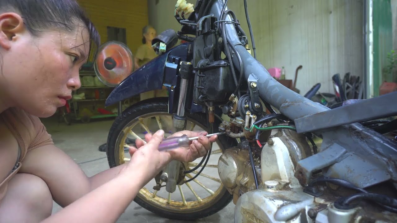 Reviving a Honda motorbike soaked in water for a long time - Genius girl restores Wave Alpha 110cc