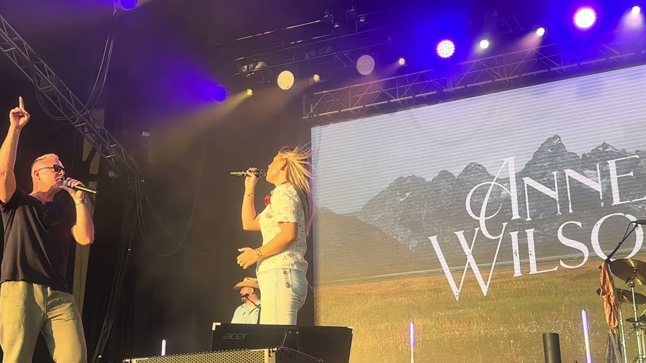Anne Wilson Matthew West- The Cross- OneFest WI- Aug2024 @AnneWilson  @MatthewWestOfficial
