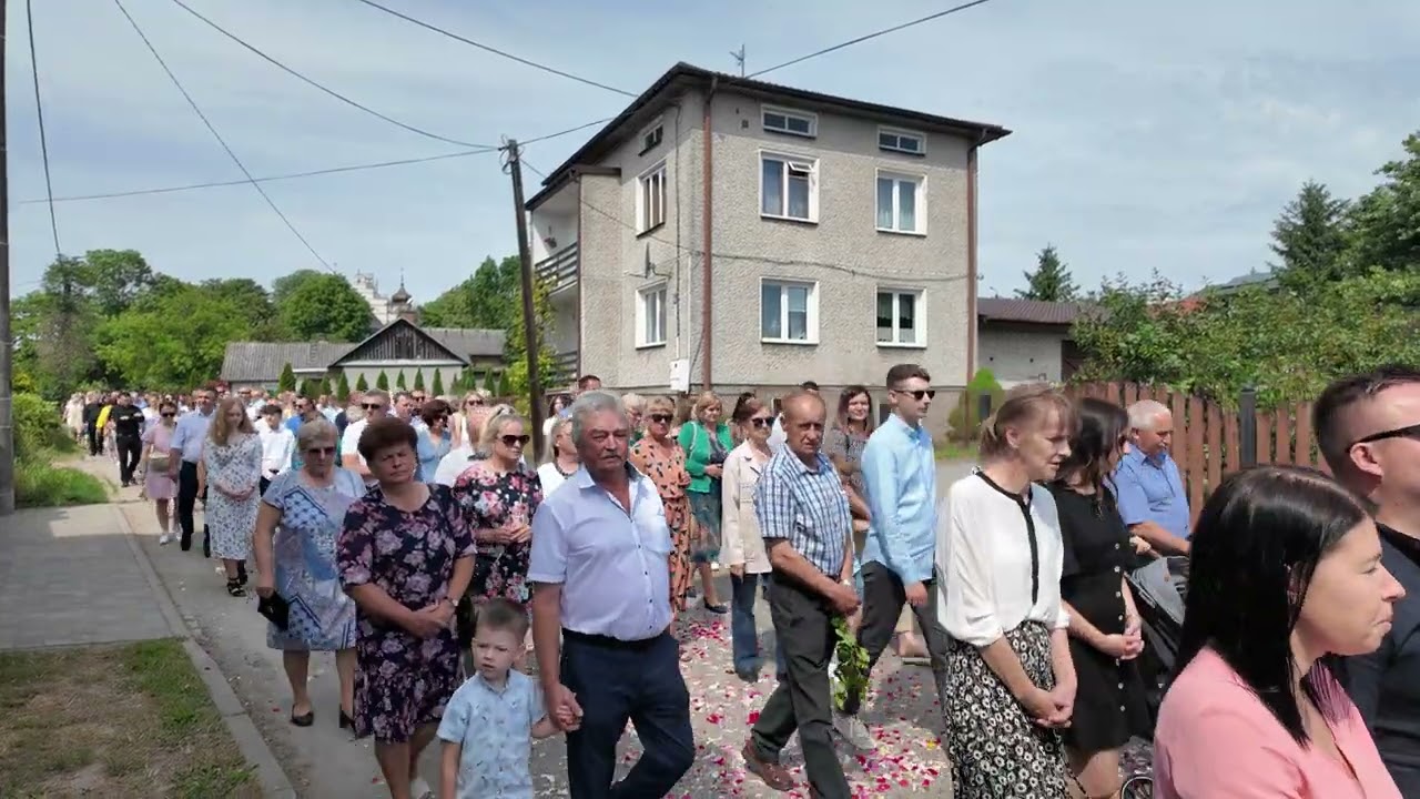 Procesja podczas uroczystości Najświętszego Ciała i Krwi Chrystusa w Markuszowie - 30 maja 2024 r.