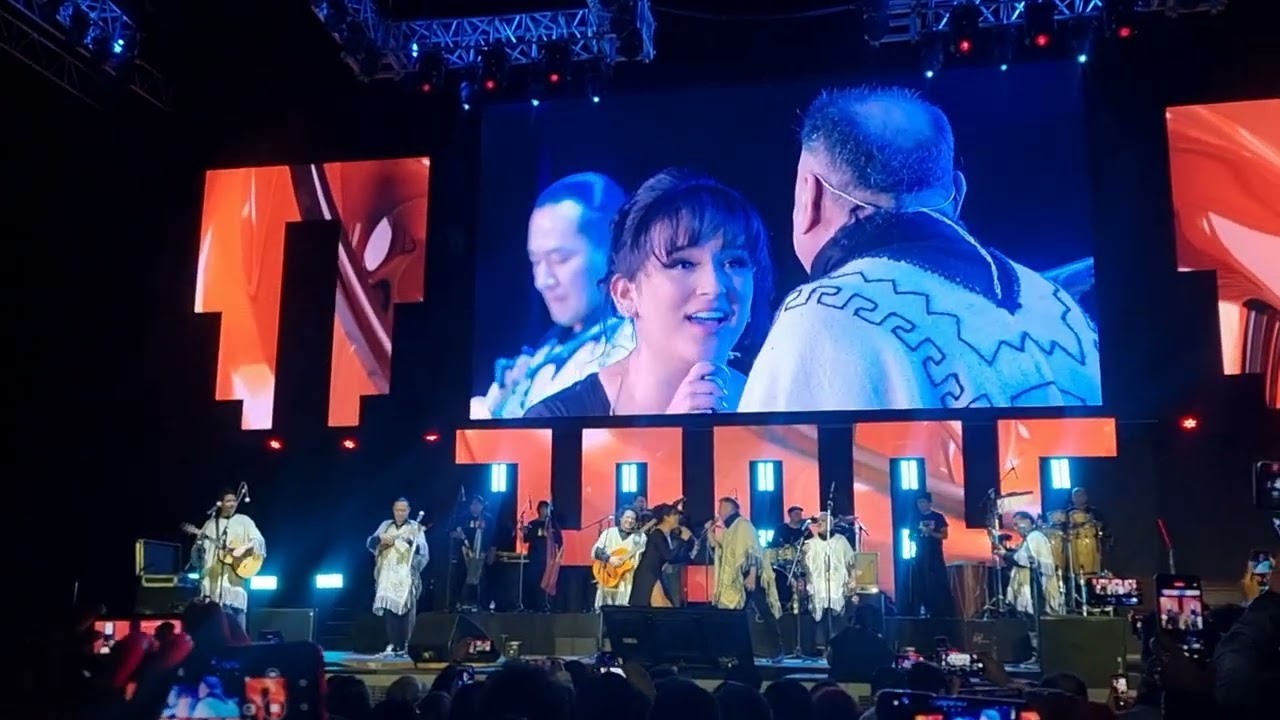AVE DE CRISTAL ( FT DANIELA DARCOURT) - CONCIERTO: KJARKAS 50 AÑOS - Estadio Nacional - Lima - PERU