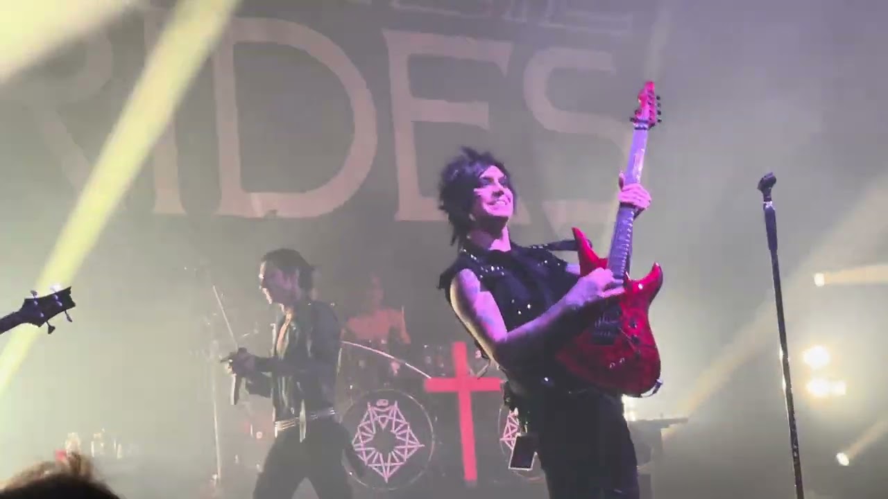 Black veil brides - Coffin (Oct 23, 2021)