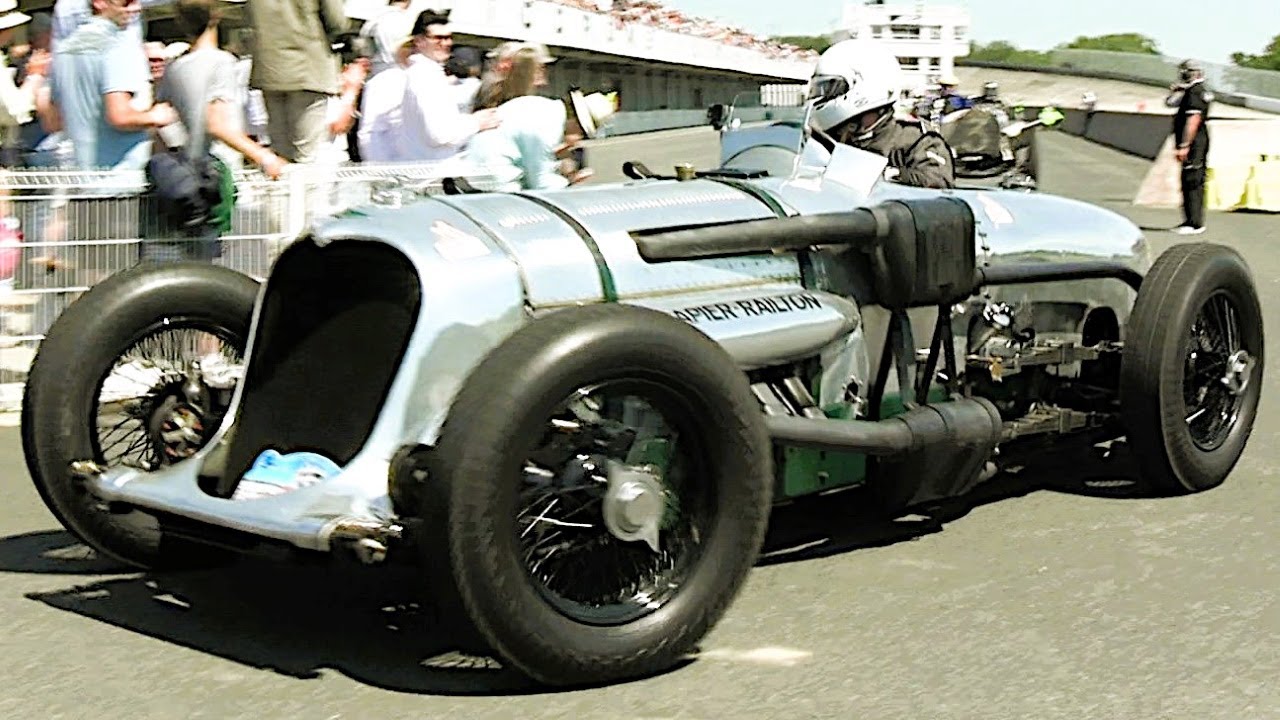 DISPLACEMENT GIANTS & RECORD CARS / Vintage Revival Montlhéry 2024