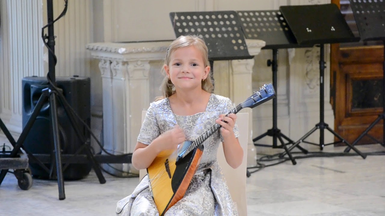 Anastasiia Tiurina (8 years old) balalaika - A.Arkhipovskiy “Vanya”