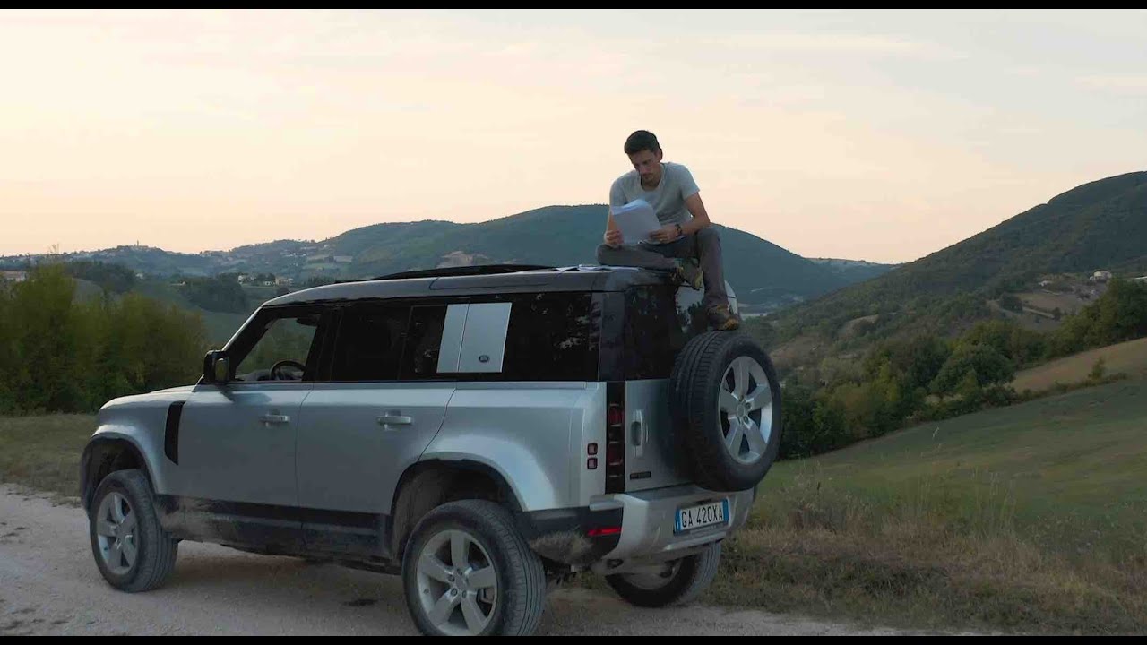 Il cacciatore di dinosauri - National Geographic partnership Land Rover