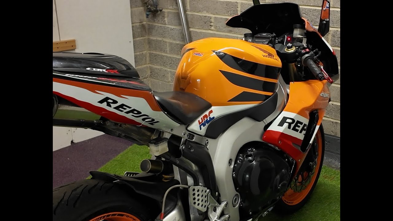 Двигатель Honda CBR1000RR Fireblade работает с перебоями... Цепь ГРМ и направляющие.