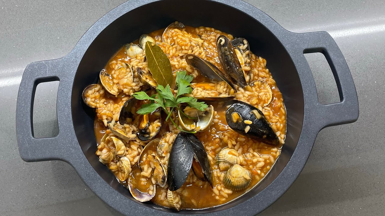ARROZ MELOSO DE MARISCO CON CONCHA