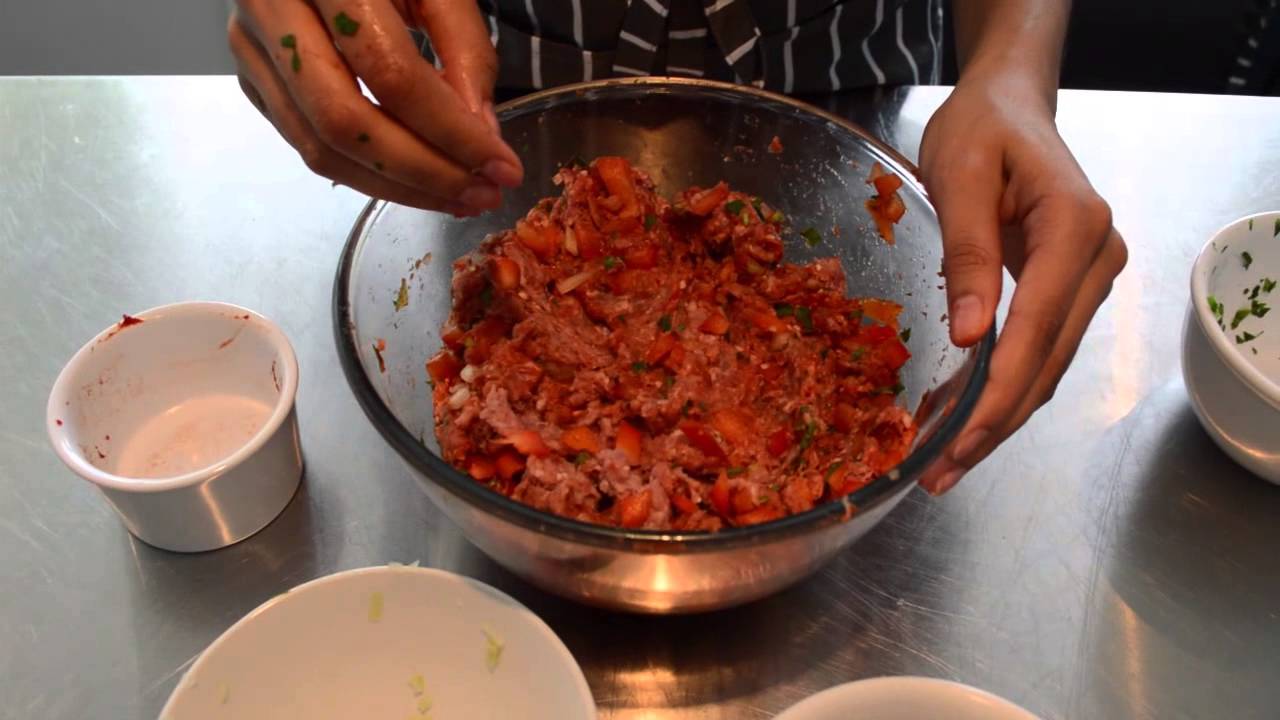 Recept Turkse gehaktbroodjes - Koken met Mo Academy