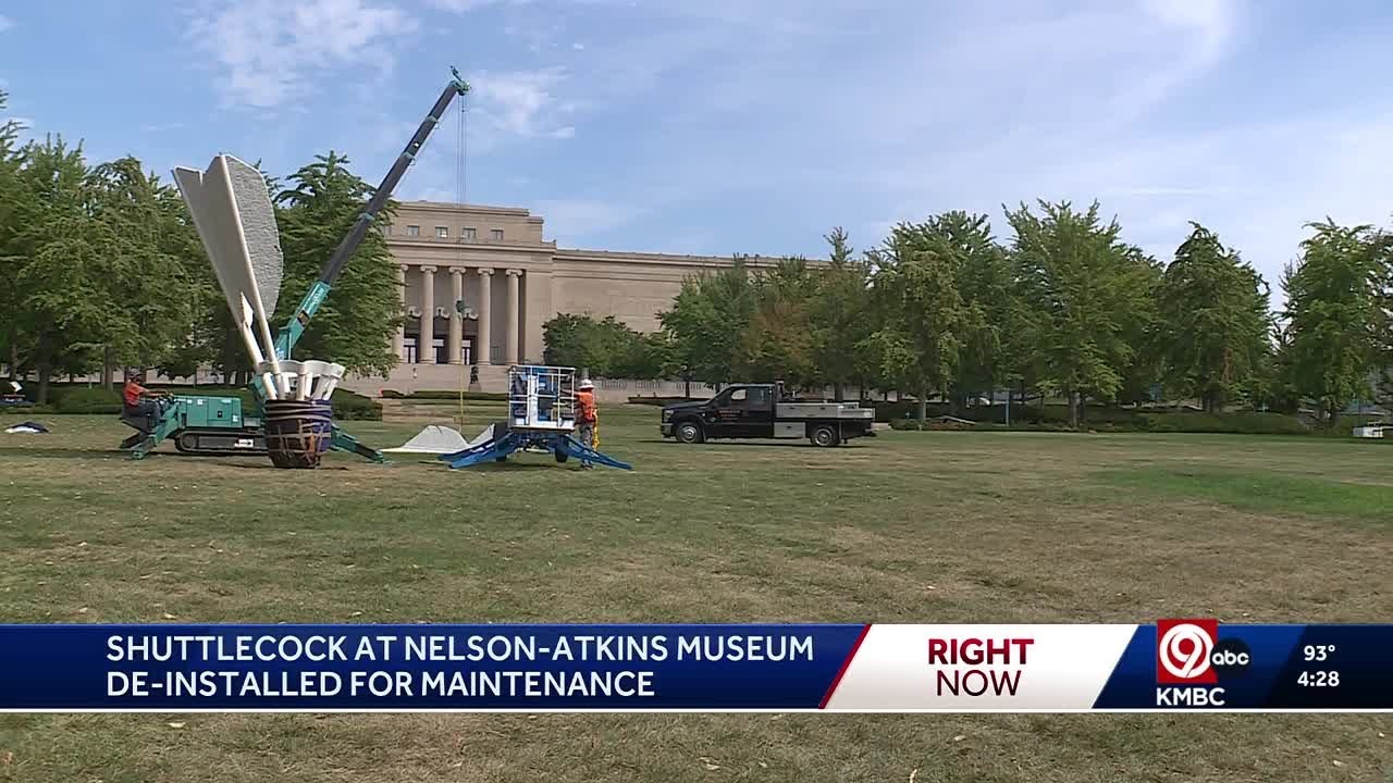 Nelson-Atkins Museum shuttlecock gets first makeover in 22 years