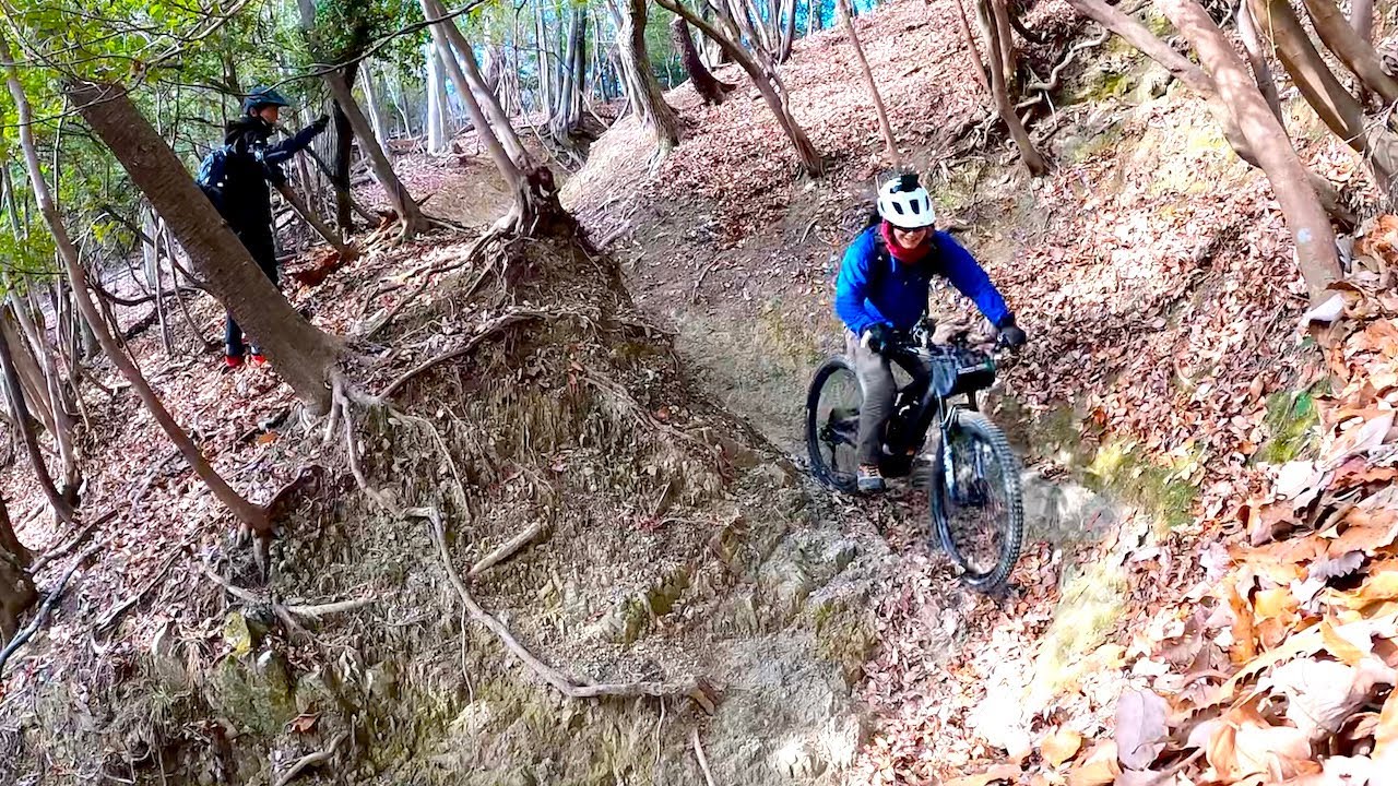 大阪府でロングダウンヒルを楽しめる天台山 e-MTB仲間とトレイルライド