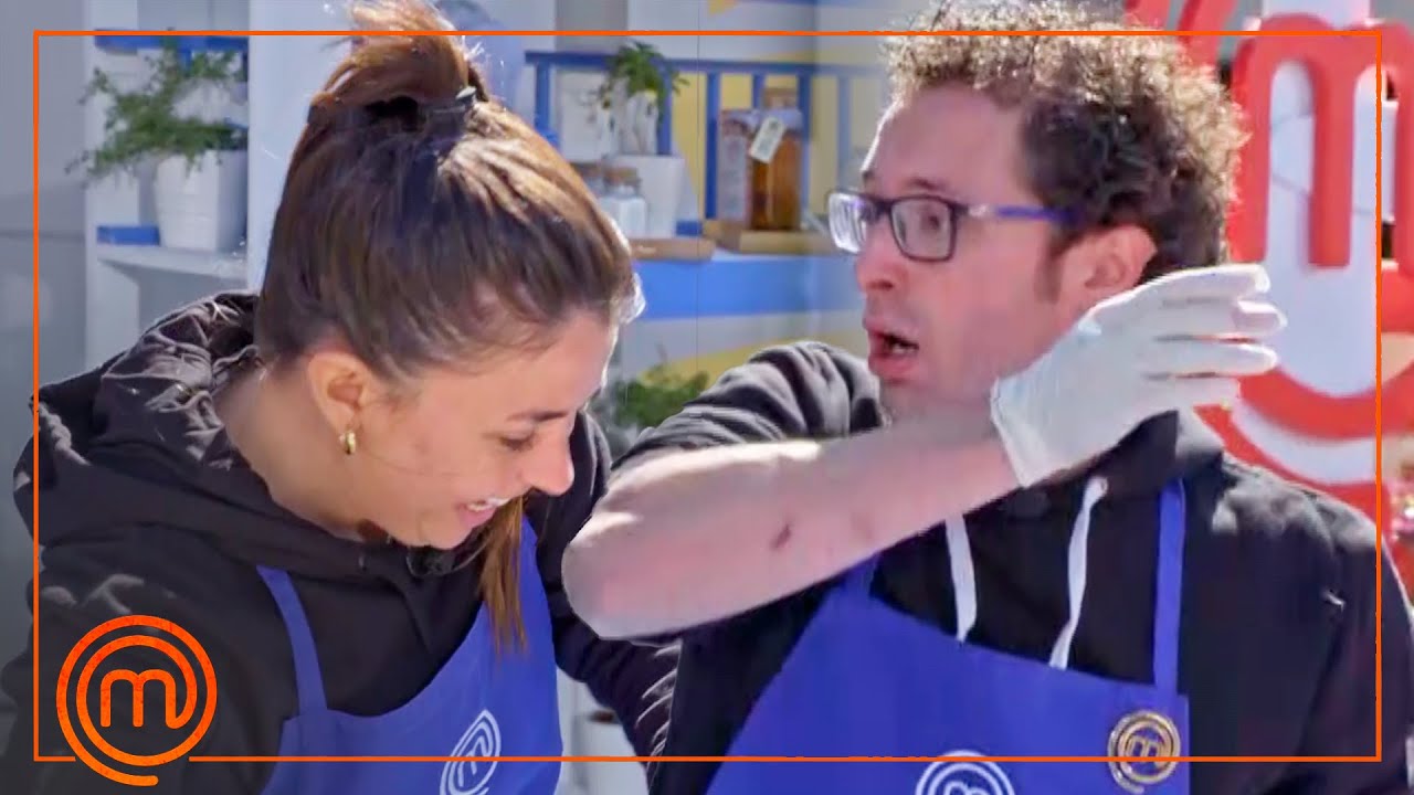 OFELIA BESA A FRAN: “Al único al que no puede y viene a por mí” | MasterChef 9