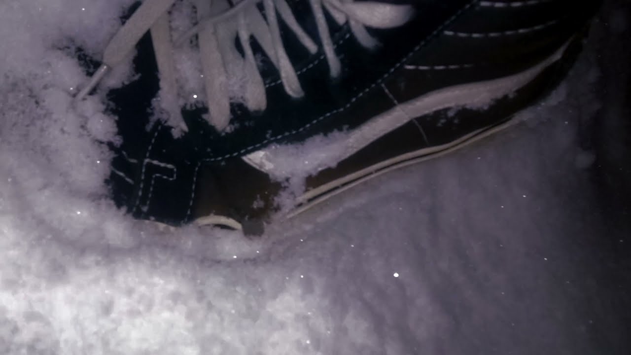 Trashed Vans Sk8 Hi pro lite sockless in snow