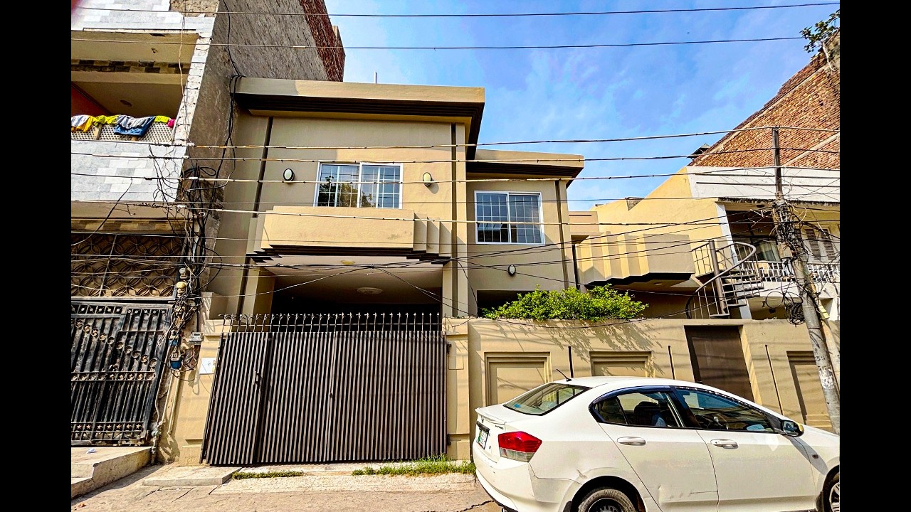 10 MARLA HOUSE FOR SALE IN GULBERG 3 LAHORE