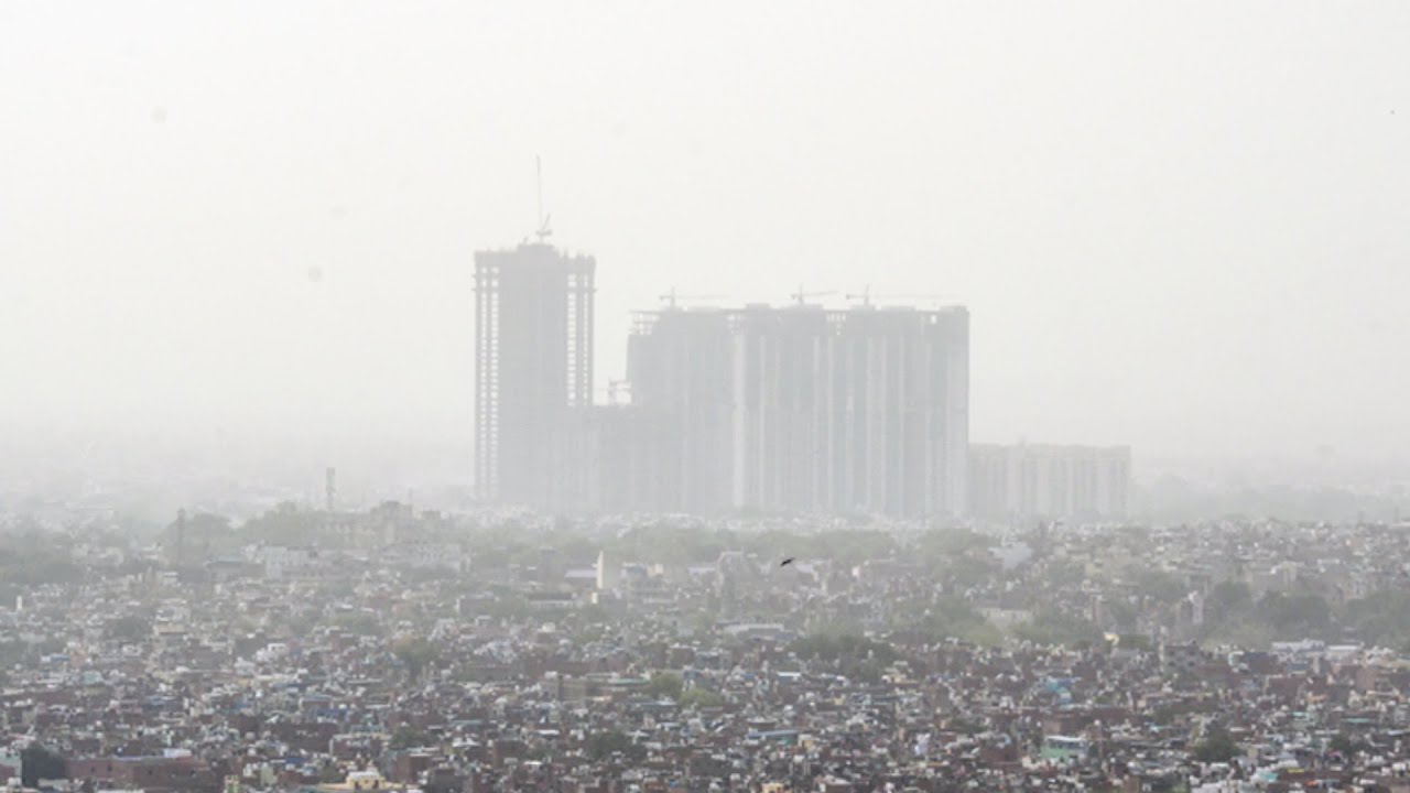 Delhi air quality: Dust storm takes AQI to 'severe' category; govt calls key meeting