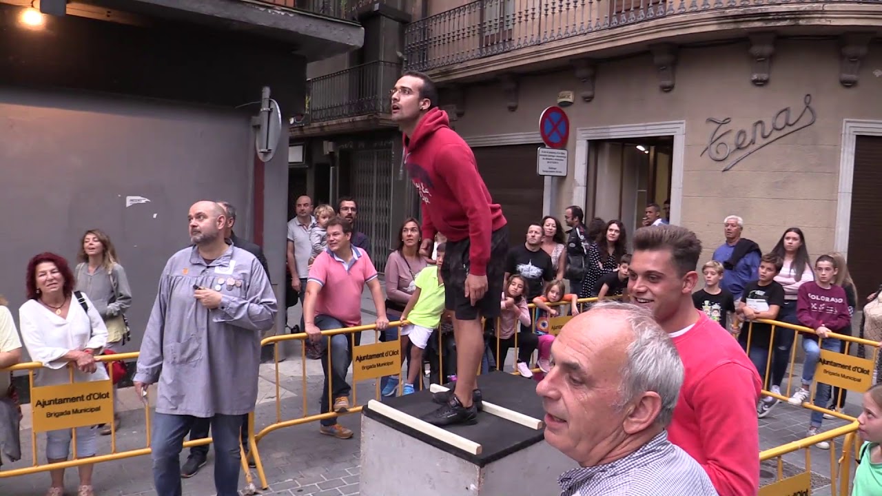 XXI Campionat del m&oacute;n de llan&ccedil;ament de pinyol d&rsquo;oliva FdT19