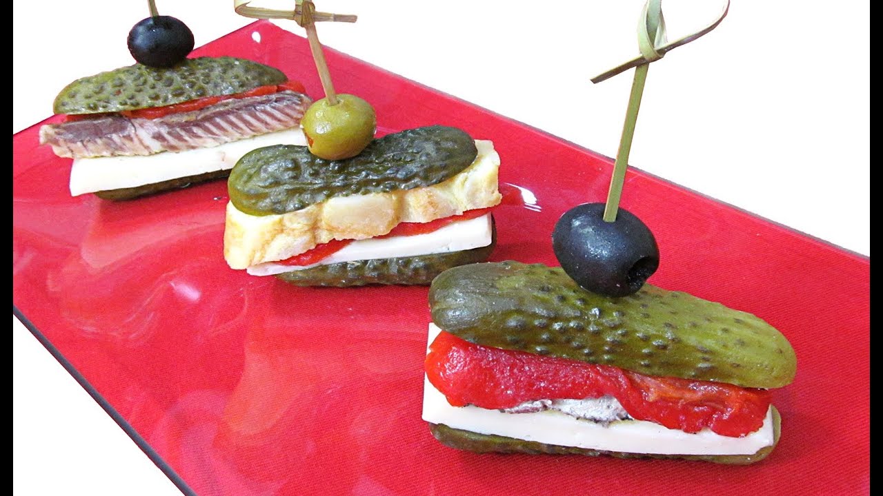Pinchos de pepinillos