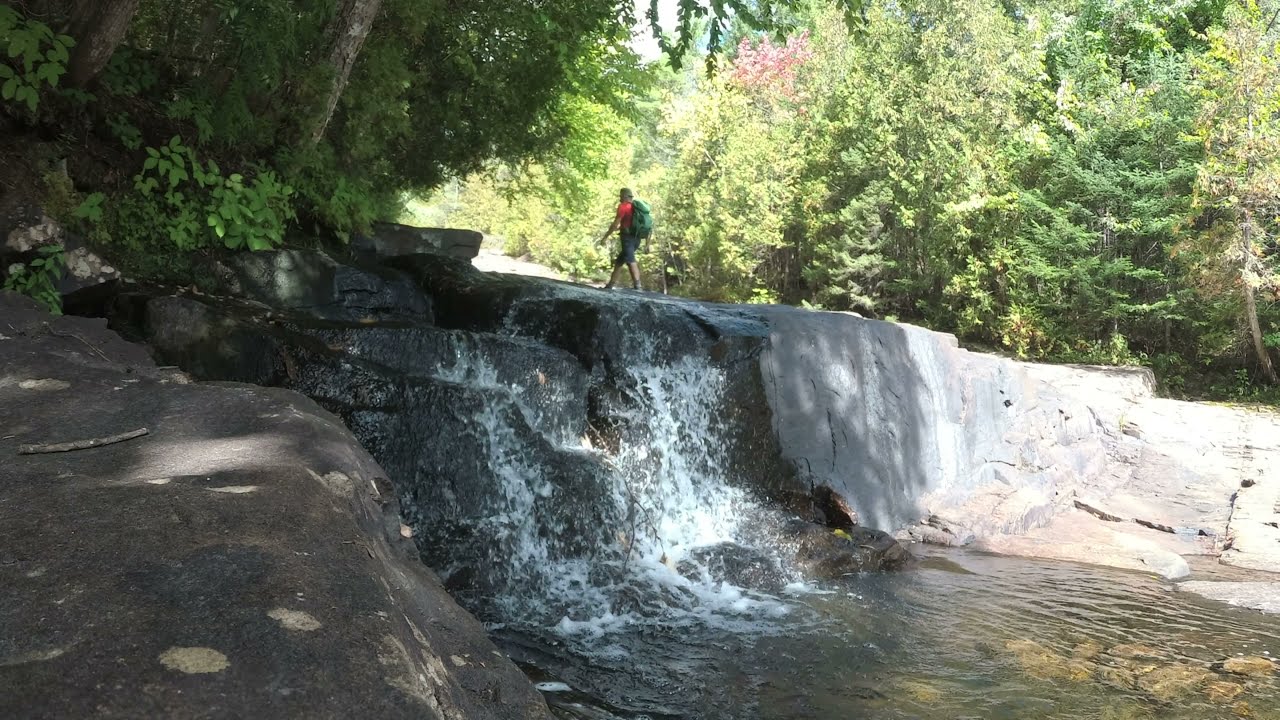 Les Cascades et Les Falaises dans le Parc de la Mauricie.