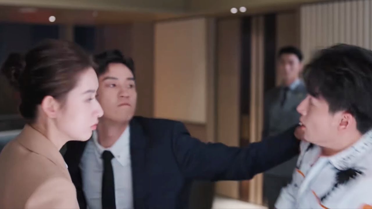 💗【EP19】灰姑娘被流氓辱骂，总裁英雄救美当场将流氓揍趴！| 你给我的喜欢 The Love You Give Me